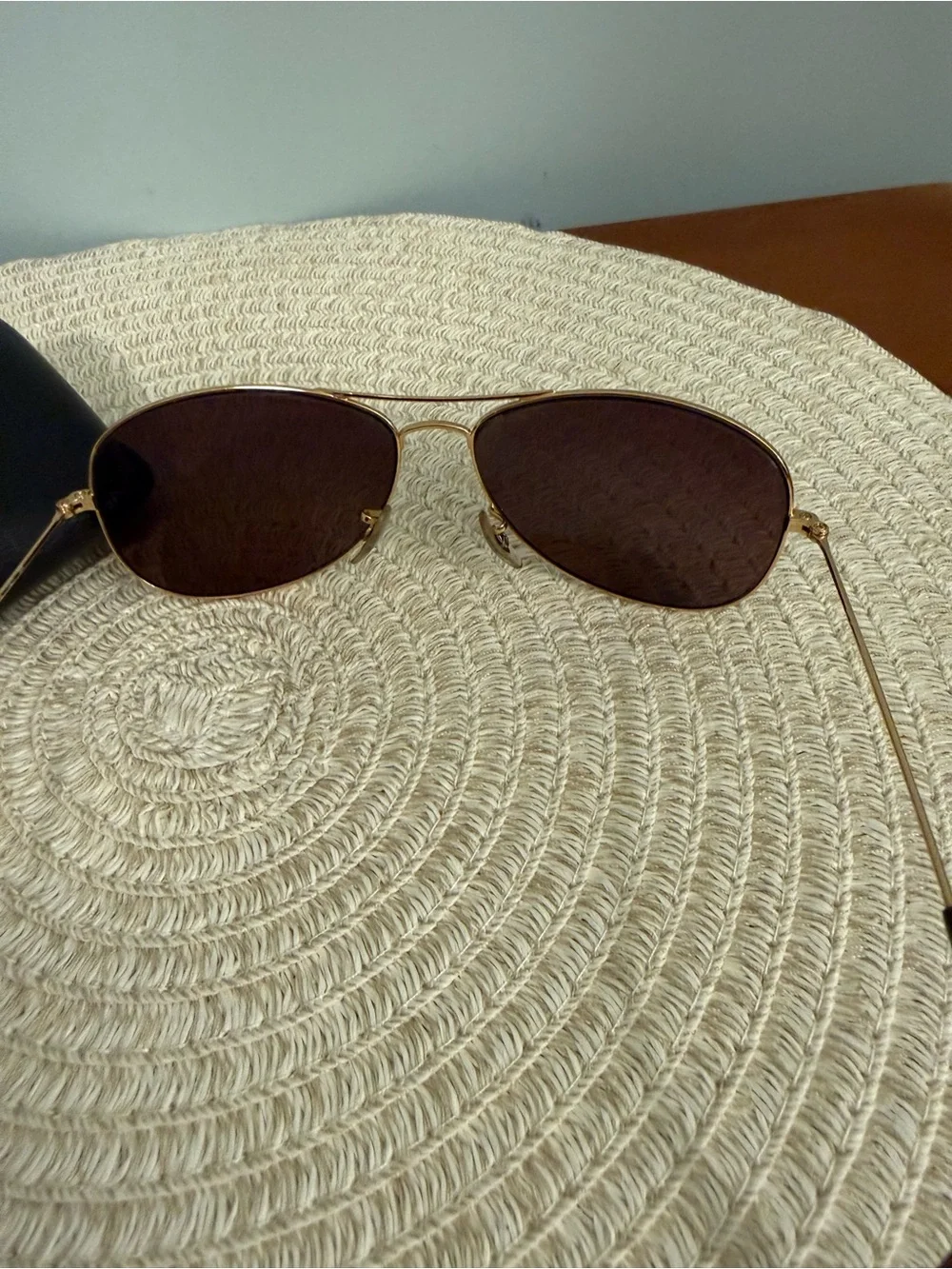 Ray-Ban tips metal